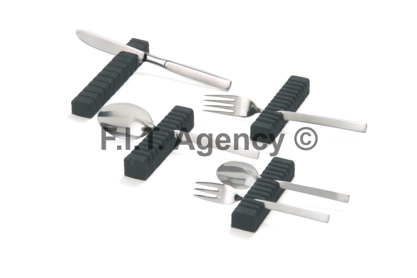 Drawer organizers for silverware Schubladenorganisatoren für Silberbesteck